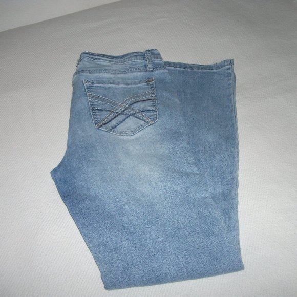 Wallflower Denim - Wallflower jeans